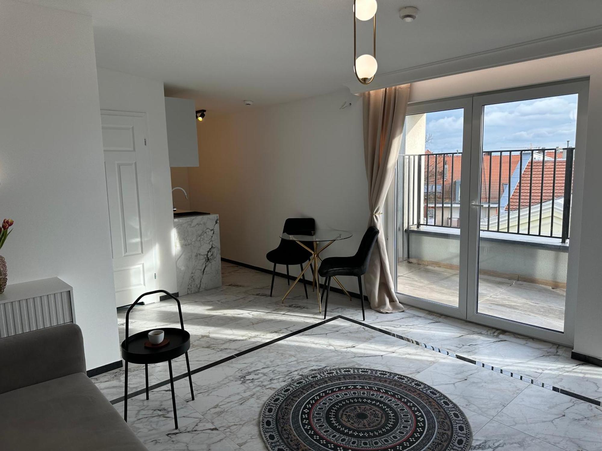 Moveen! Wynajem Apartamentow We Wroclawiu! 10 Minut Od Centrum Exteriör bild