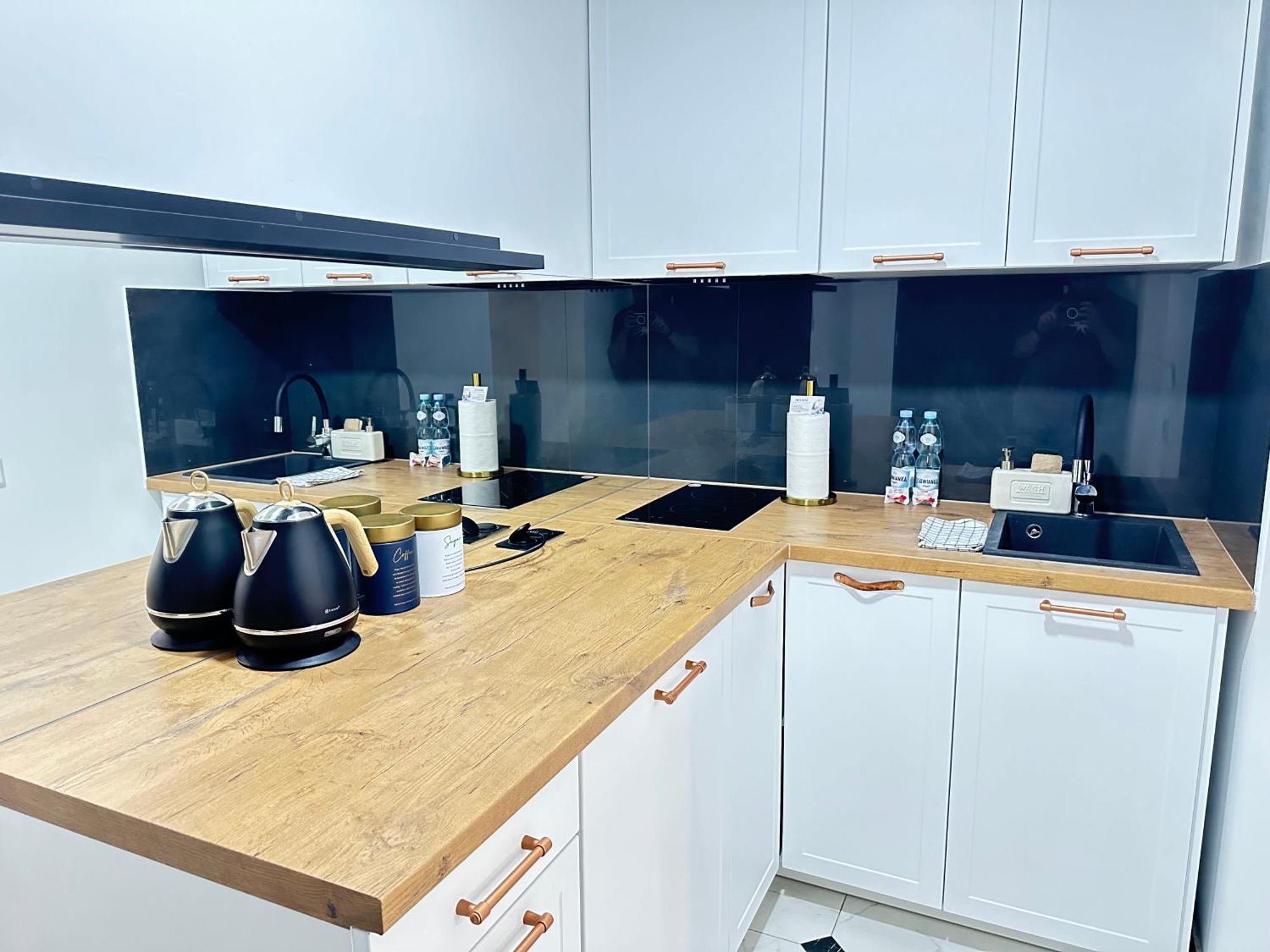 Moveen! Wynajem Apartamentow We Wroclawiu! 10 Minut Od Centrum Exteriör bild